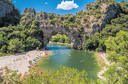 Vallon Pont d’Arc © Begir (Shutterstock.com)